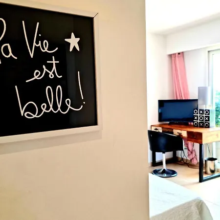 Villa Les Voiles, Beach Villa, Vue Mer Panoramique, Piscine Privee, Ascenceur Cannes